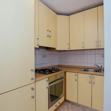 Appartement With Parking Spaces Mastrinka, Ciovo - 11283