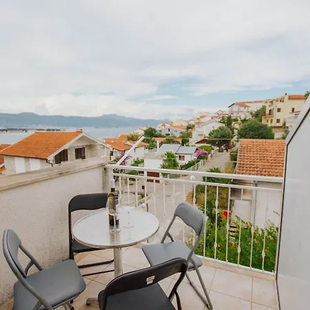 Appartement With Parking Spaces Mastrinka, Ciovo - 11283 Trogir