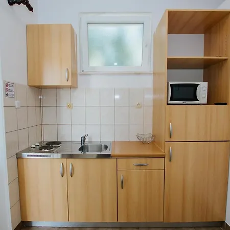 With Parking Spaces Mastrinka, Ciovo - 11283 * 트로기르