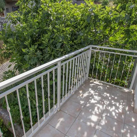 With Parking Spaces Mastrinka, Ciovo - 11283 Apartamento