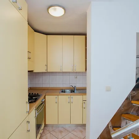 Apartamento With Parking Spaces Mastrinka, Ciovo - 11283 Trogir