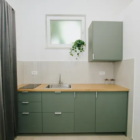 Apartamento With Parking Spaces Mastrinka, Ciovo - 11283 Trogir